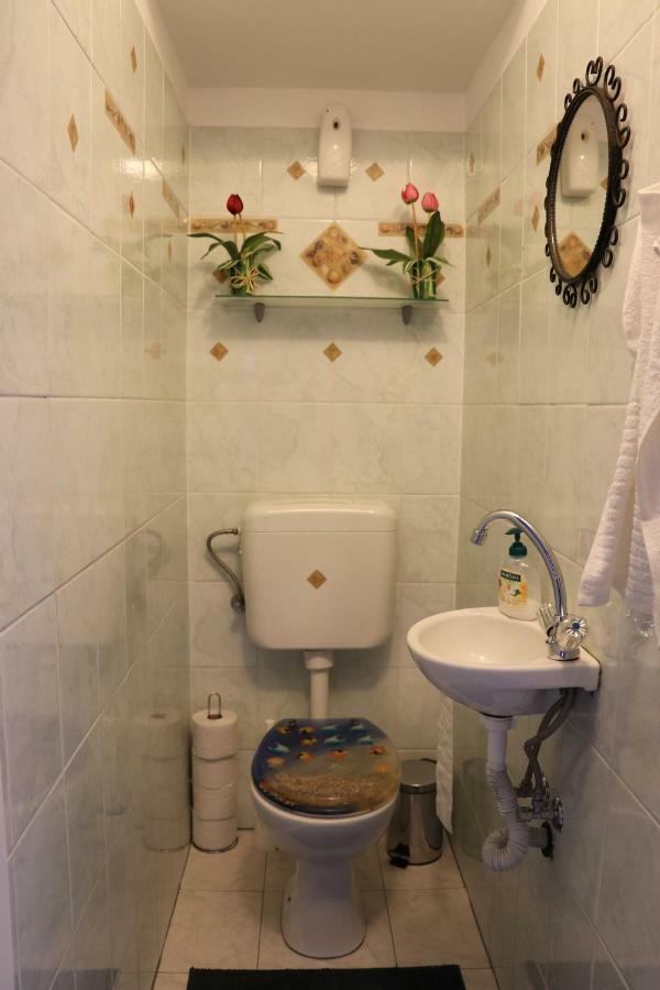 The Lakehouse Villa Neusiedl Am See Wienerstrasse 8 ภายนอก รูปภาพ