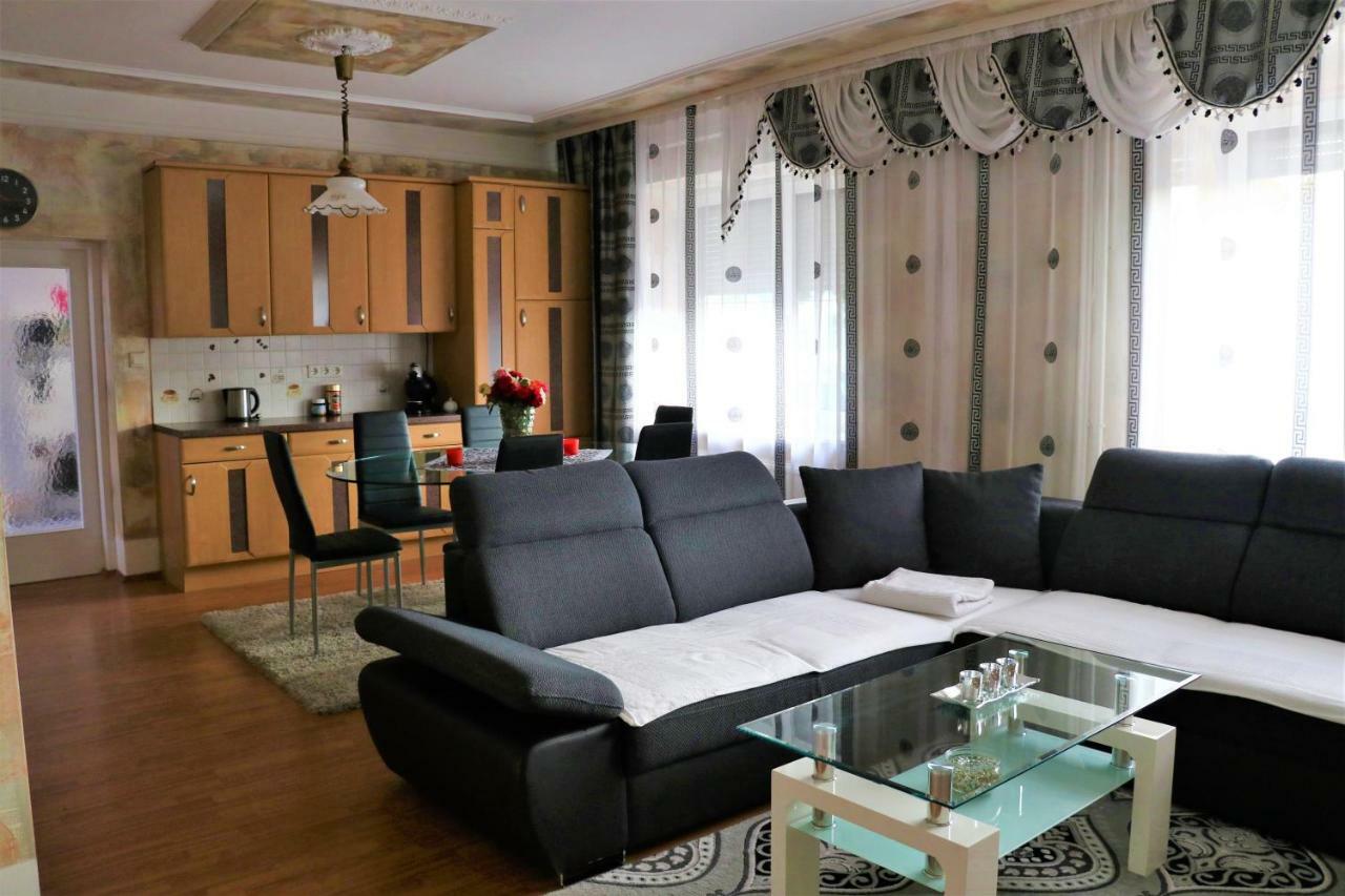 The Lakehouse Villa Neusiedl Am See Wienerstrasse 8 ภายนอก รูปภาพ